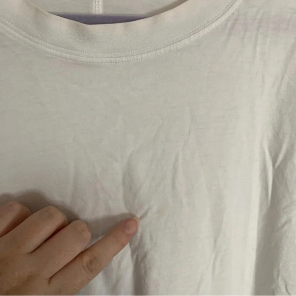 Lululemon White T-Shirt - Picture 6 of 7